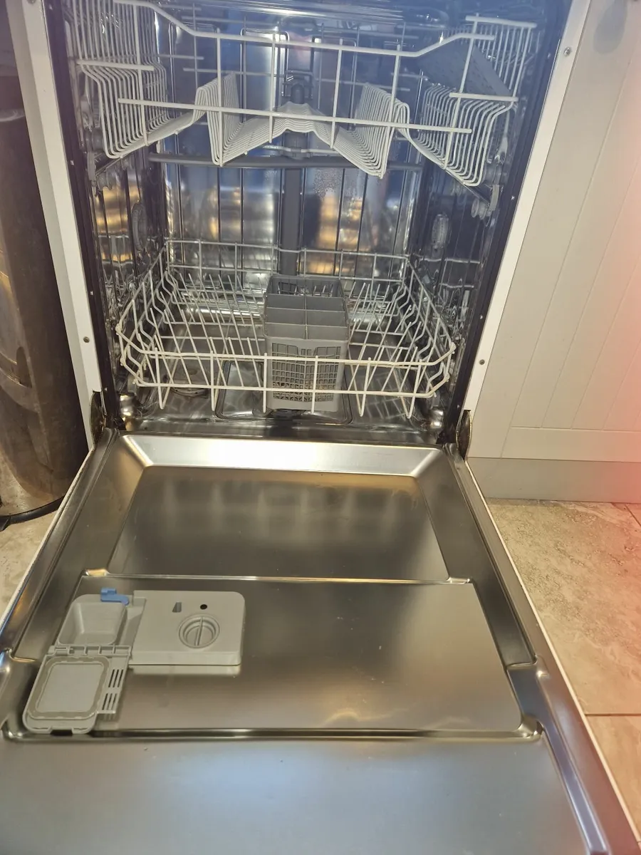 Dishwasher - Image 1