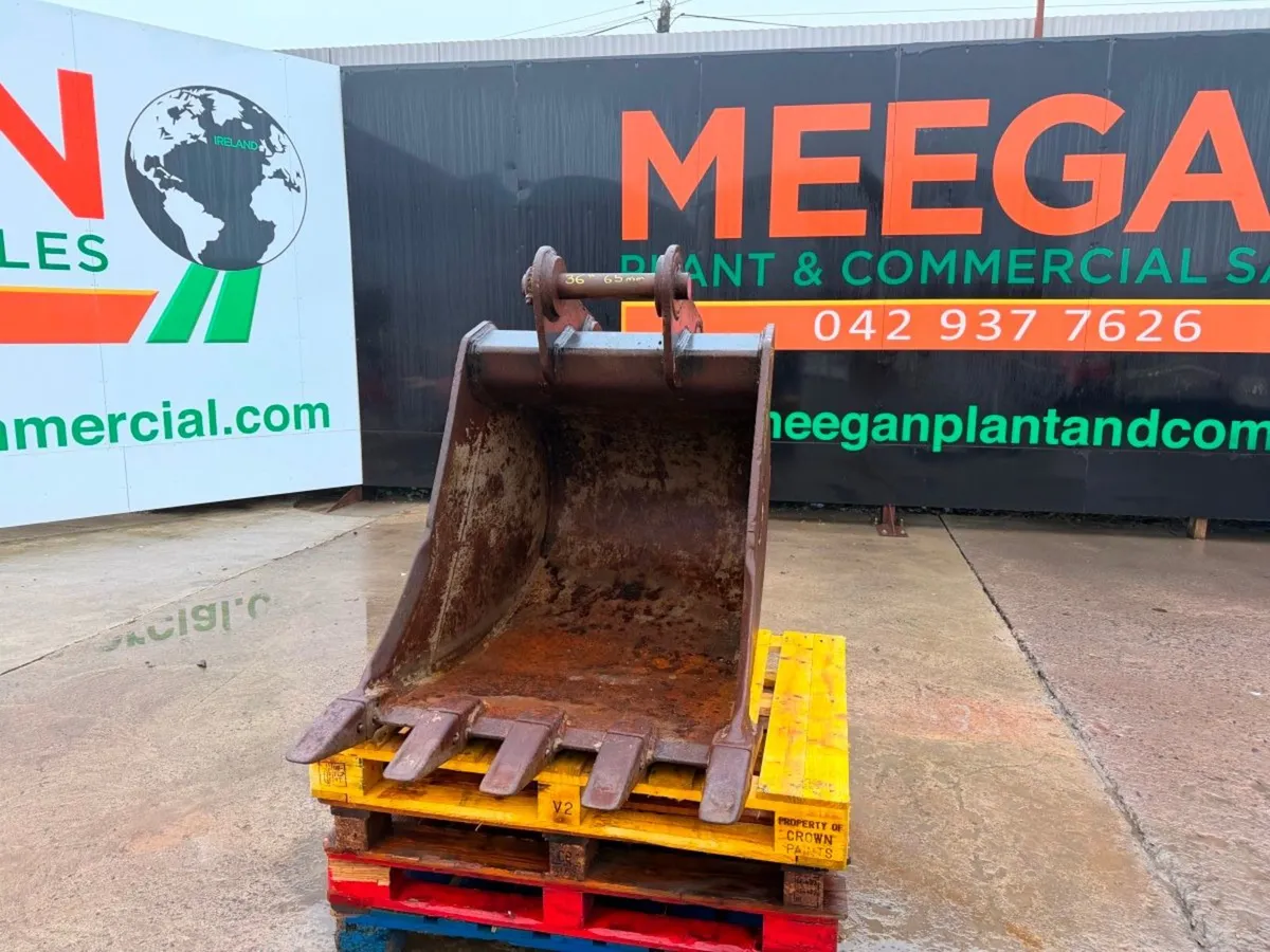 36" JCB DIGGING BUCKET 13 TON .....65MM....758P - Image 2