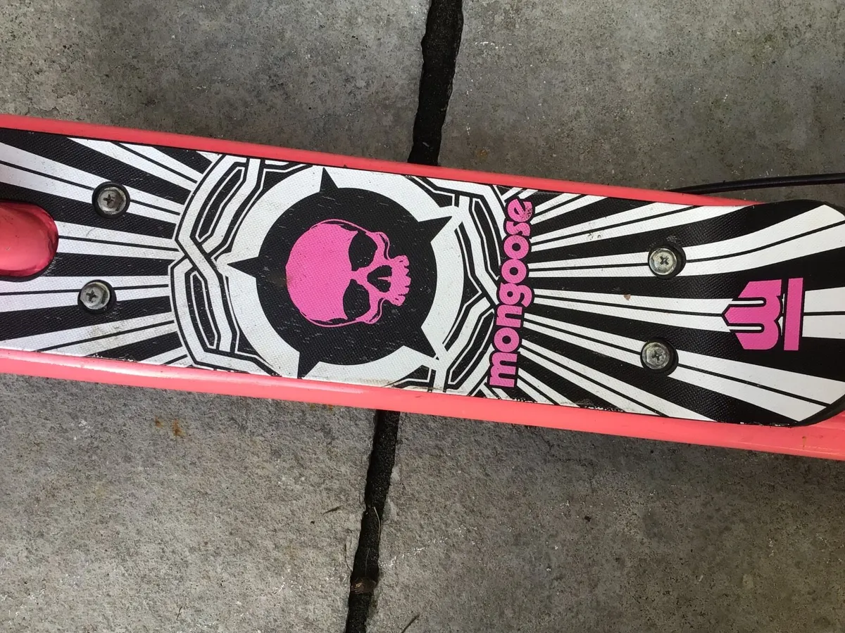 BLACK FRIDAY PINK SCOOTER - Image 3