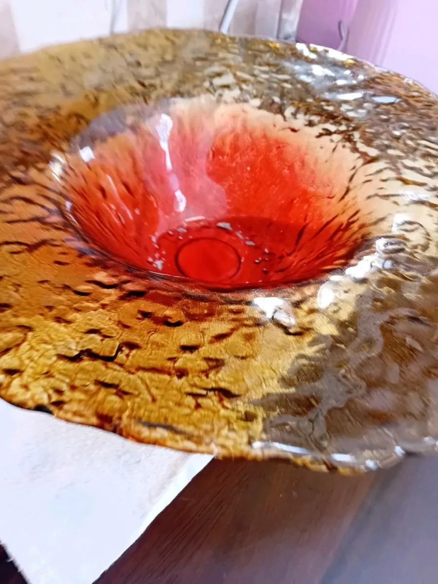 LARGE  RED  HEAVY GLASS DISH   AS NEW - Image 2