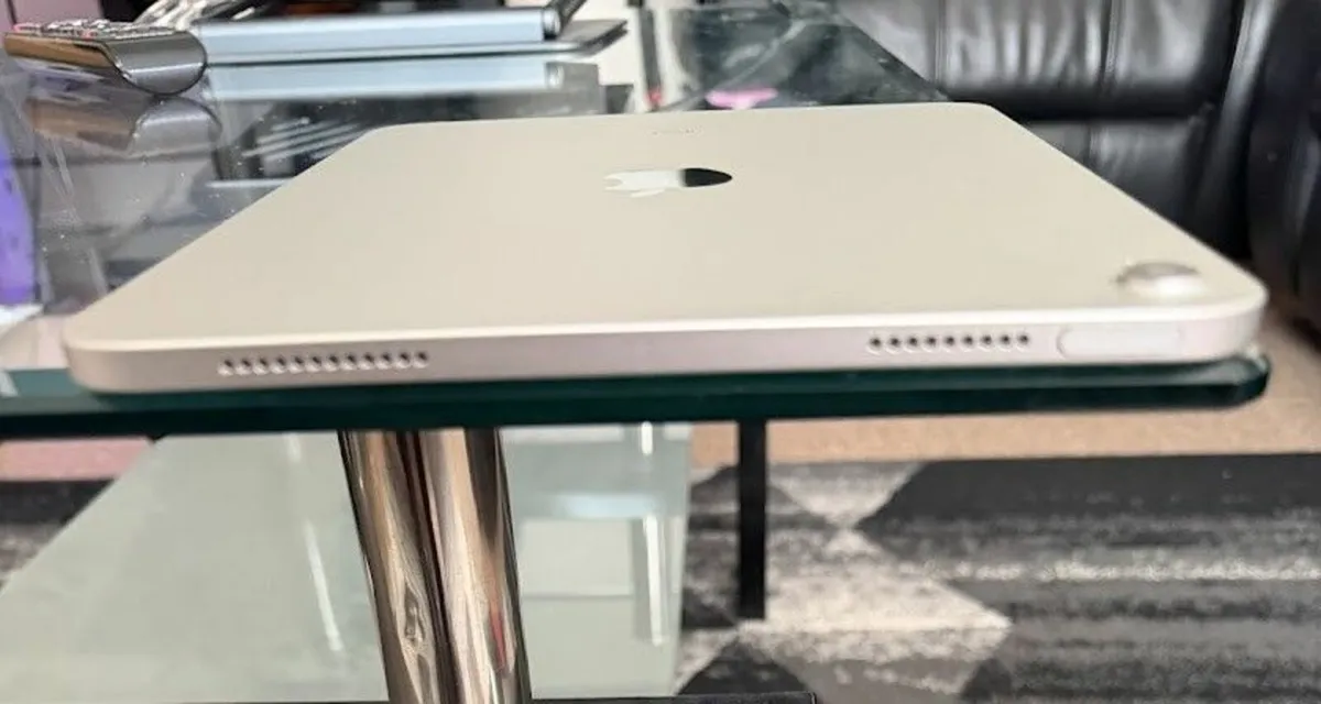 Apple iPad 10th Gen 10.9 Inches 256GB - Silver - Image 3