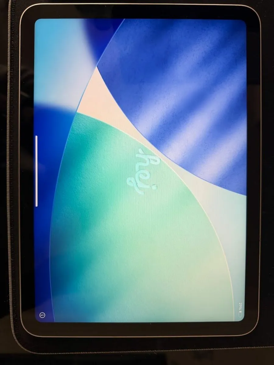 Apple iPad 10th Gen 10.9 Inches 256GB - Silver - Image 4