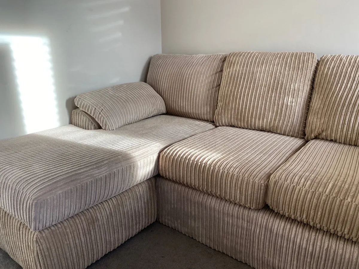 L shaped sofa - Image 4