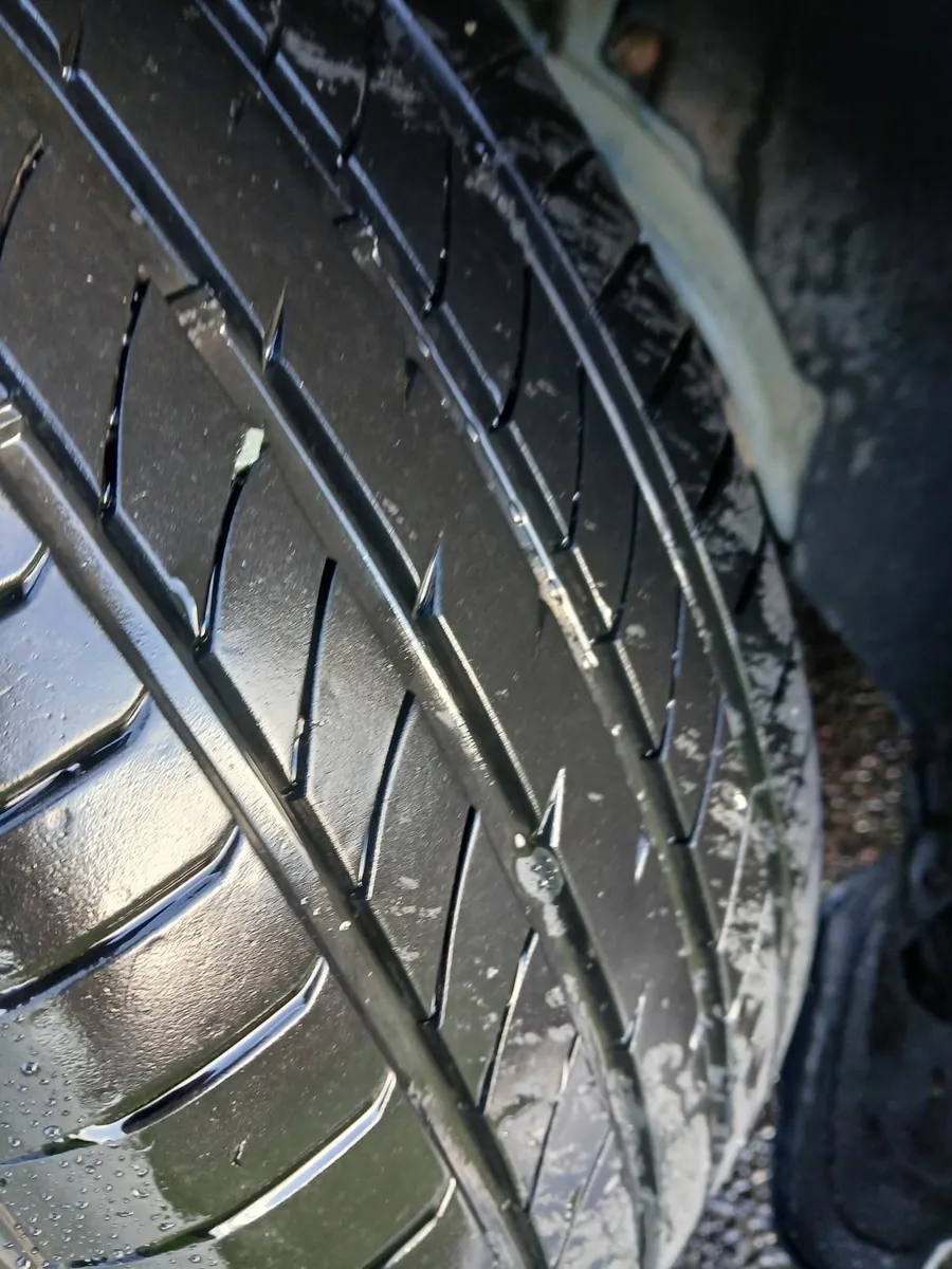 Ford Kuga 2010 - Image 4