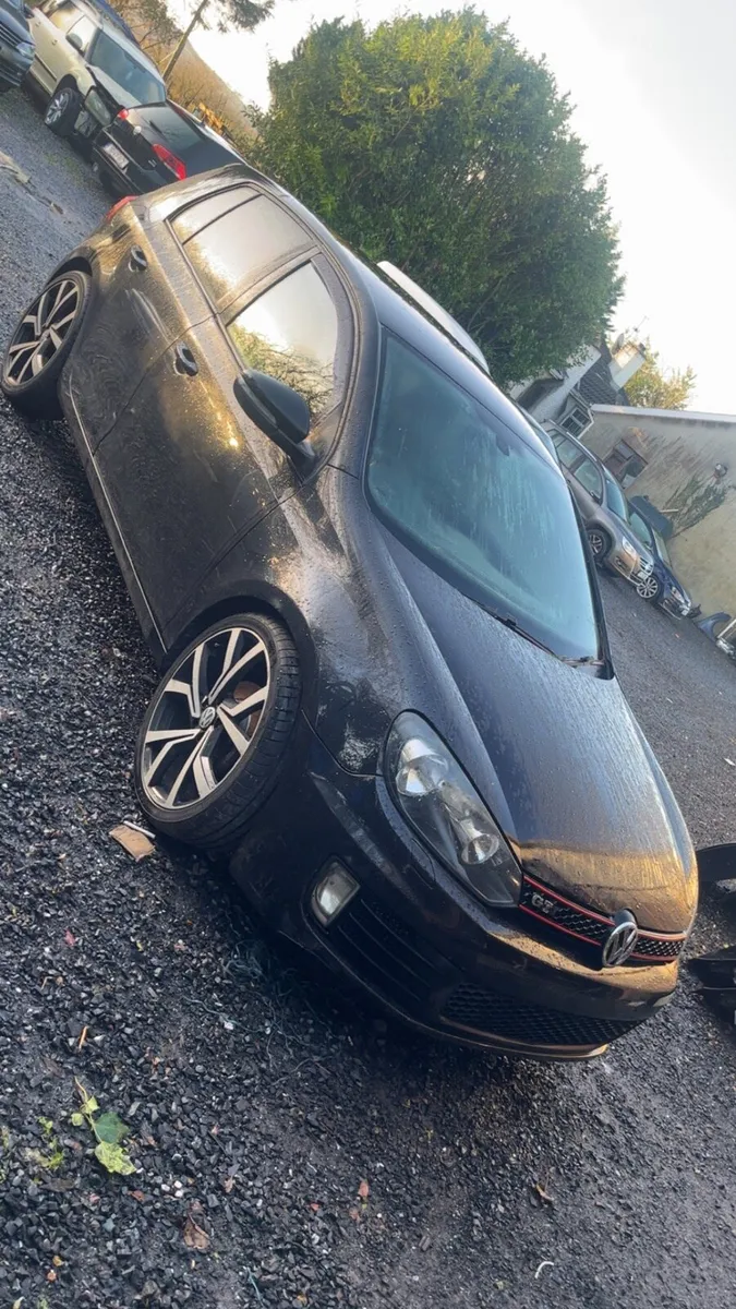 2012 Volkswagen Golf - Image 1