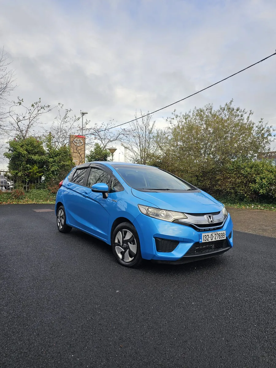 Honda Fit 2013 Automatic Hybrid - Image 3