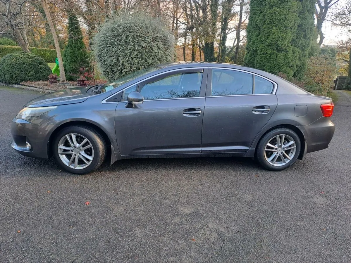 2012 Toyota Avensis TR Low Miles - Image 2