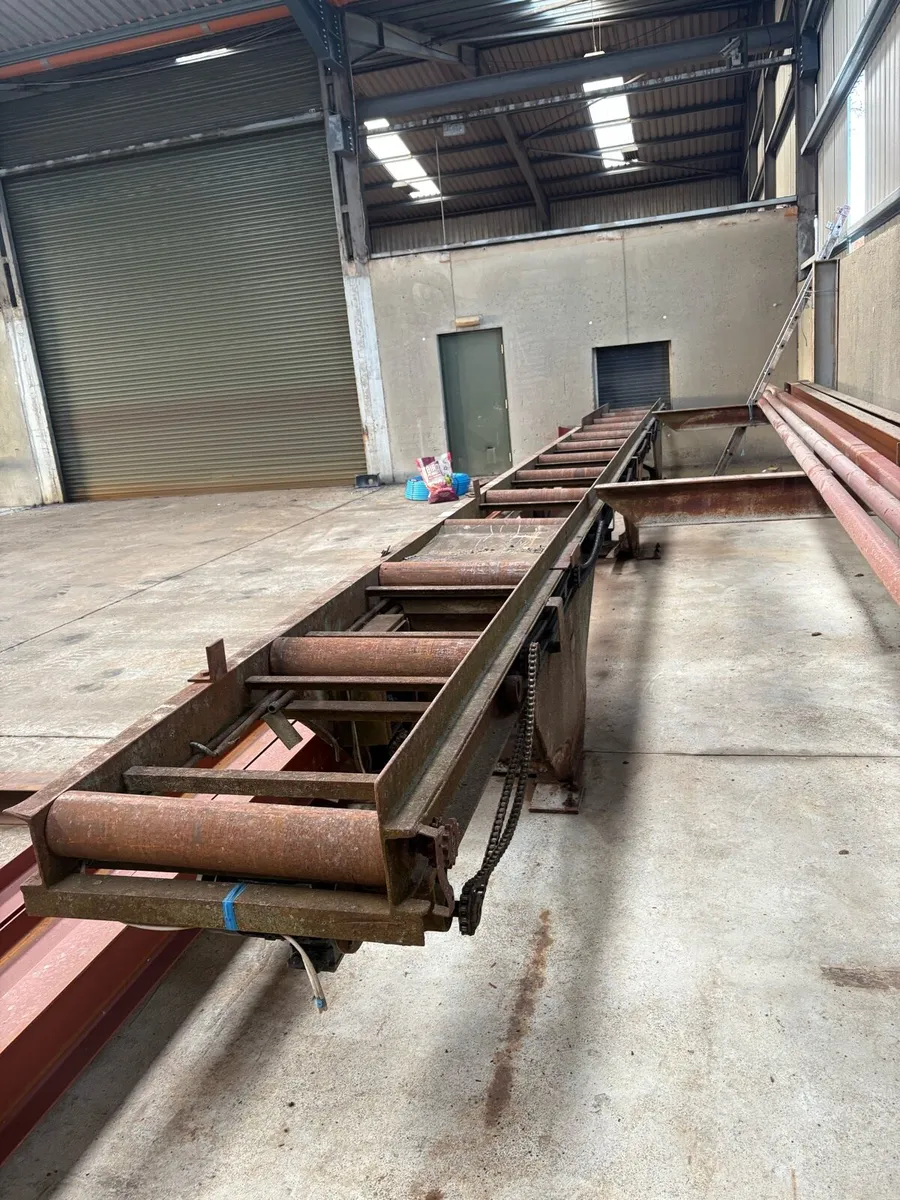 Structural steel conveyor - Image 1