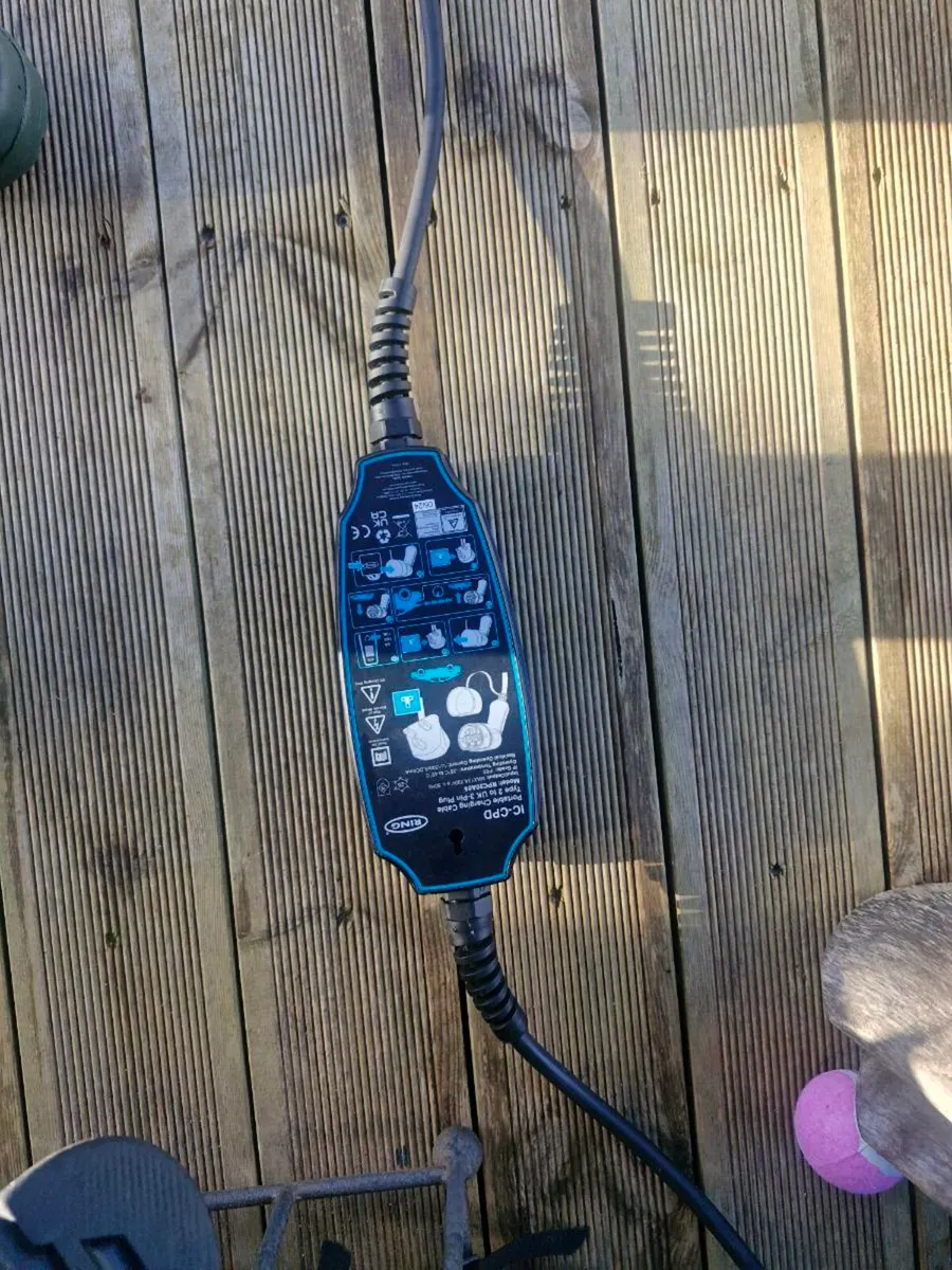 Portable charging cable - Image 1