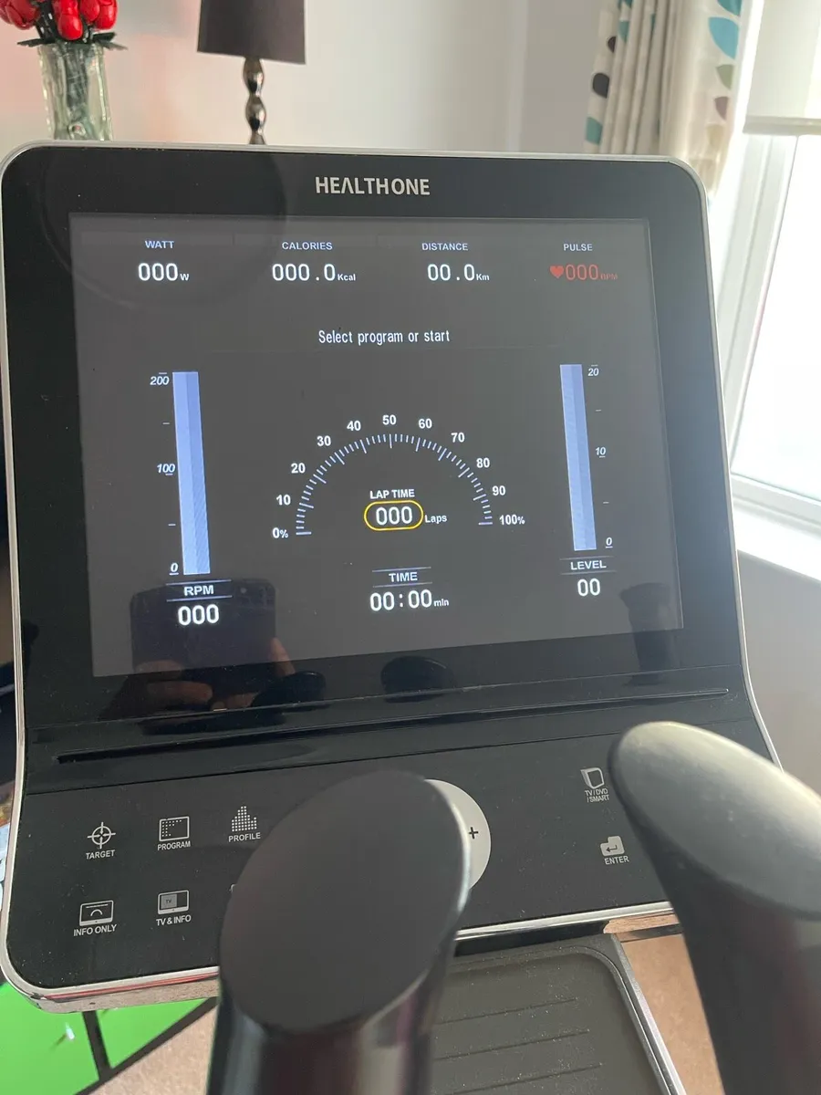 Cross Trainer - Image 1