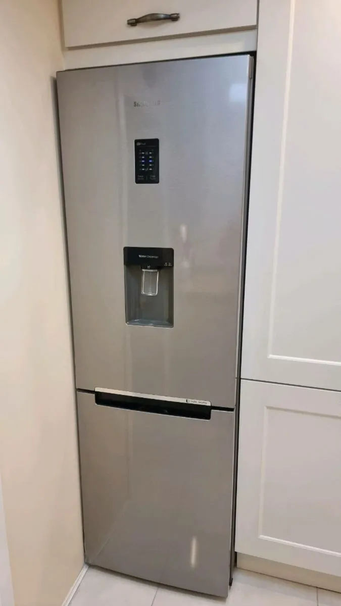 Samsung RB31 with Digital inverter - Image 1