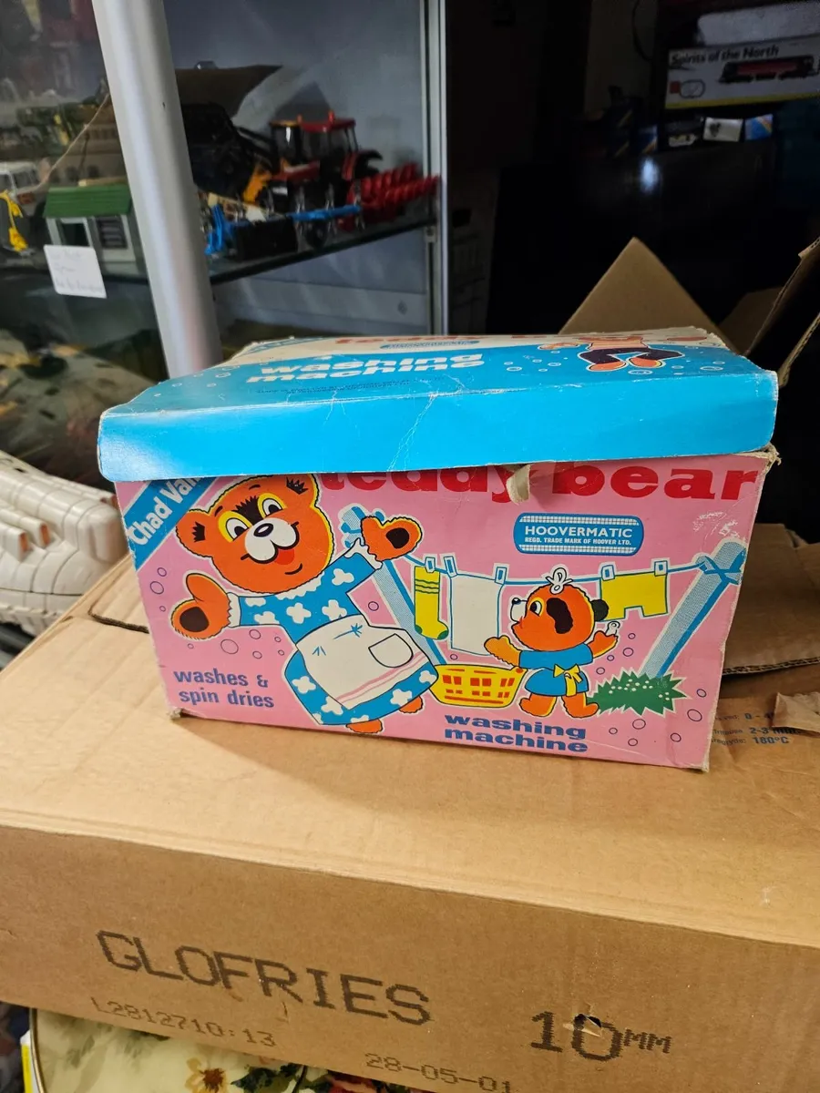 Vintage Chad Valley Tinplate Washing Machine - Image 1