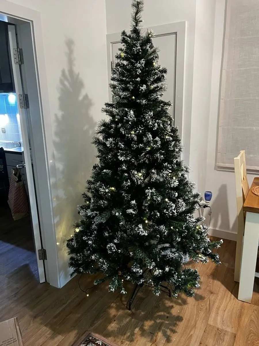 Christmas tree - Image 2