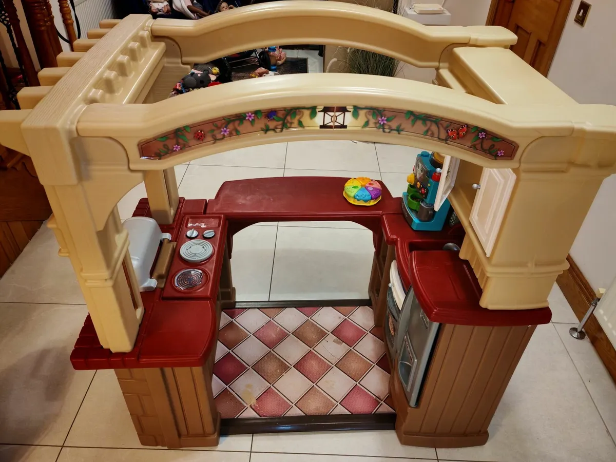 Kids step 2 toy kitchen and grill - Image 4