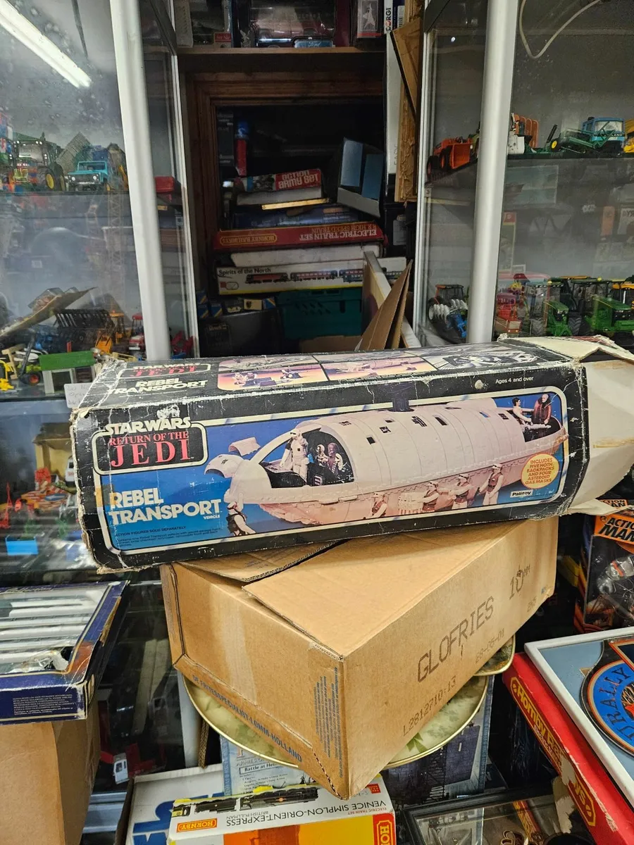 Vintage Star Wars Rebel Troop Transporter - Image 1
