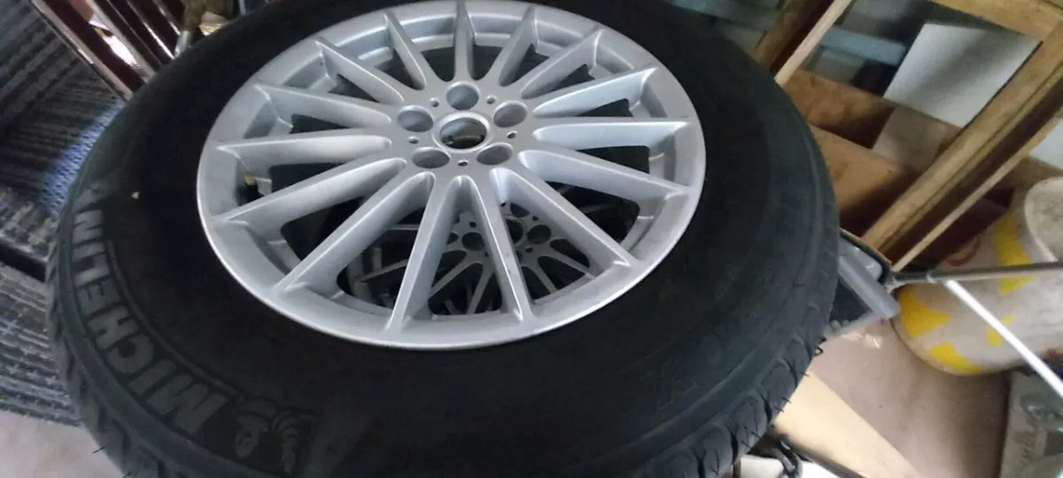 Brand new Michelin tyres, 235/55/18, & new alloys - Image 1