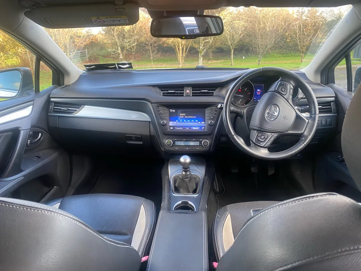Toyota Avensis 2.0 - Image 3