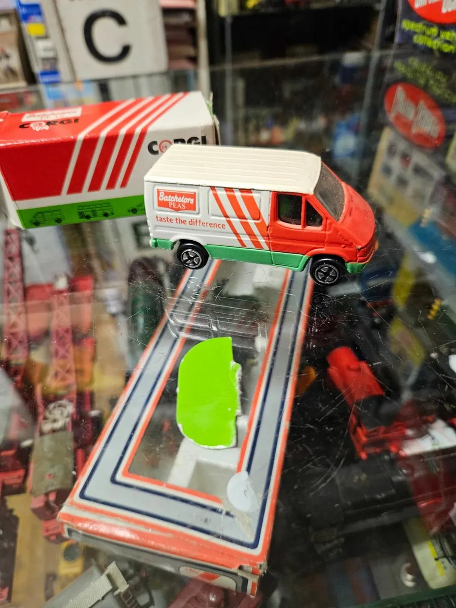 Corgi Bachelors Peas Ford Transit - Image 1