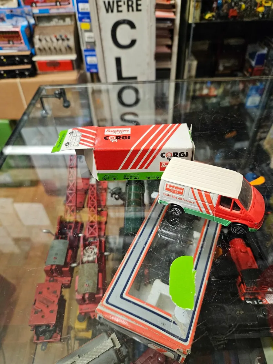 Corgi Bachelors Peas Ford Transit - Image 3