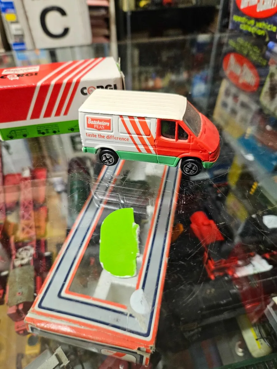 Corgi Bachelors Peas Ford Transit - Image 4