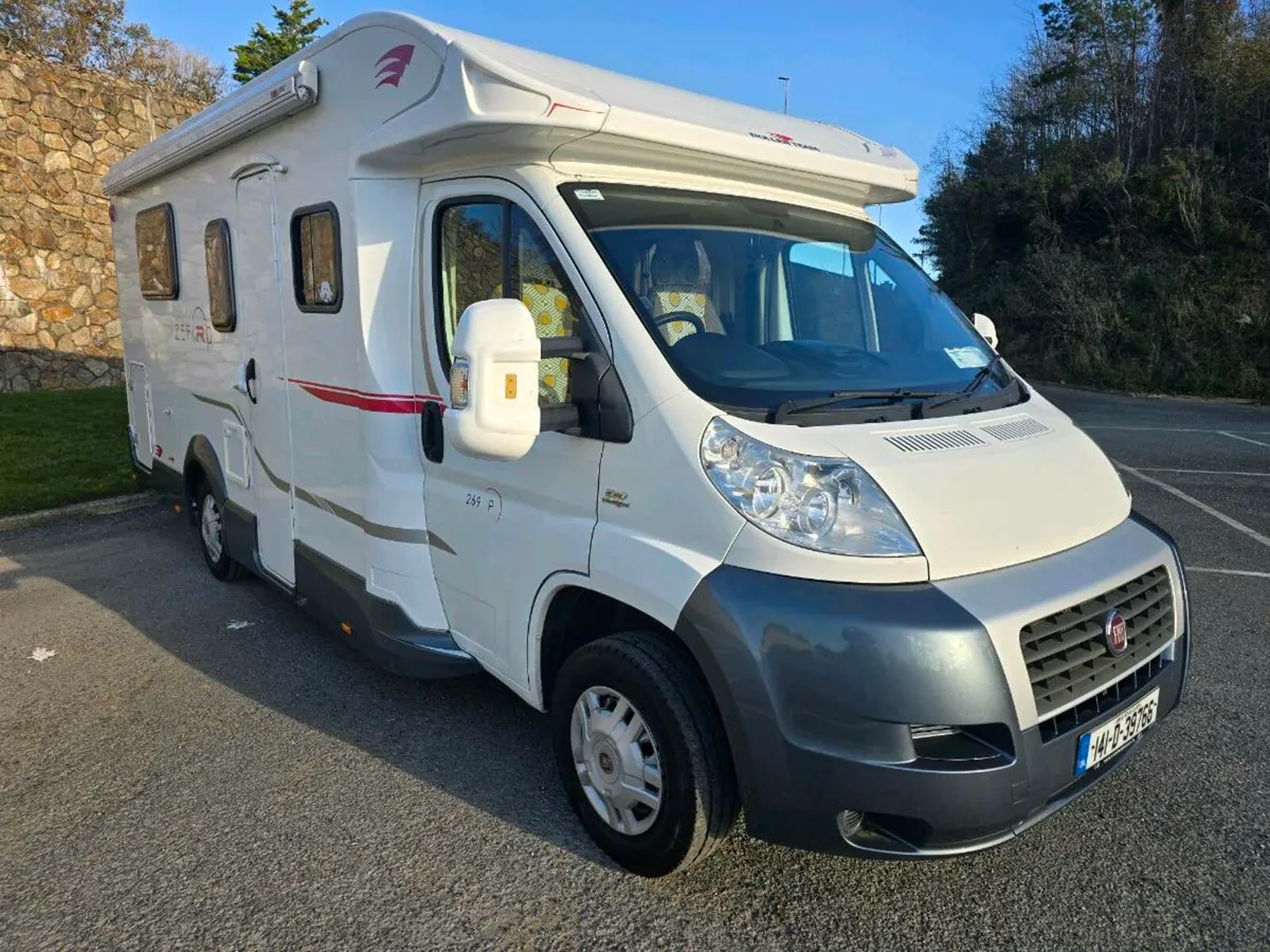 2014 ROLLER TEAM ZEFIRO 269P R.H.D ISLAND BED - Image 1