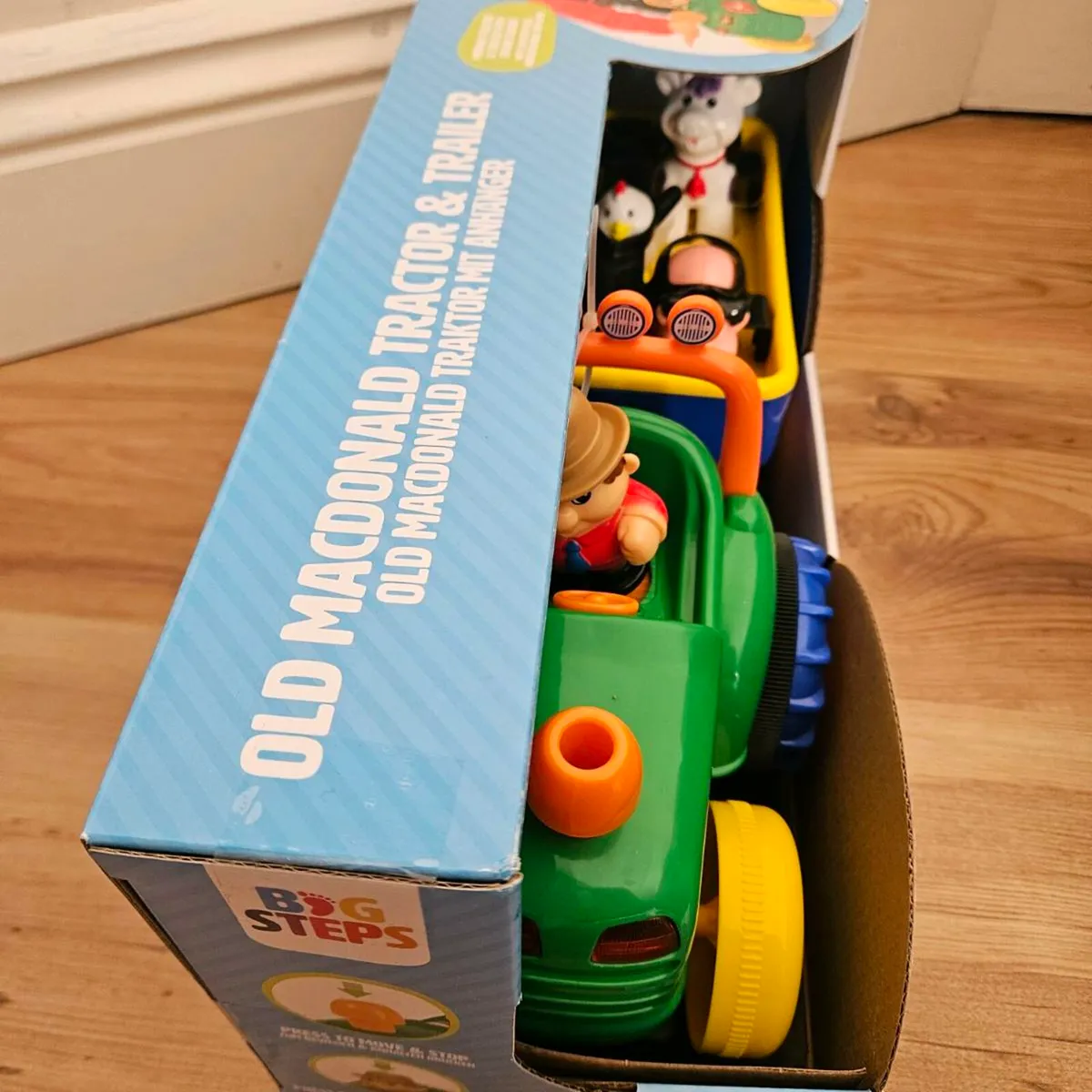 Old Macdonald Tractor boxed - Image 3