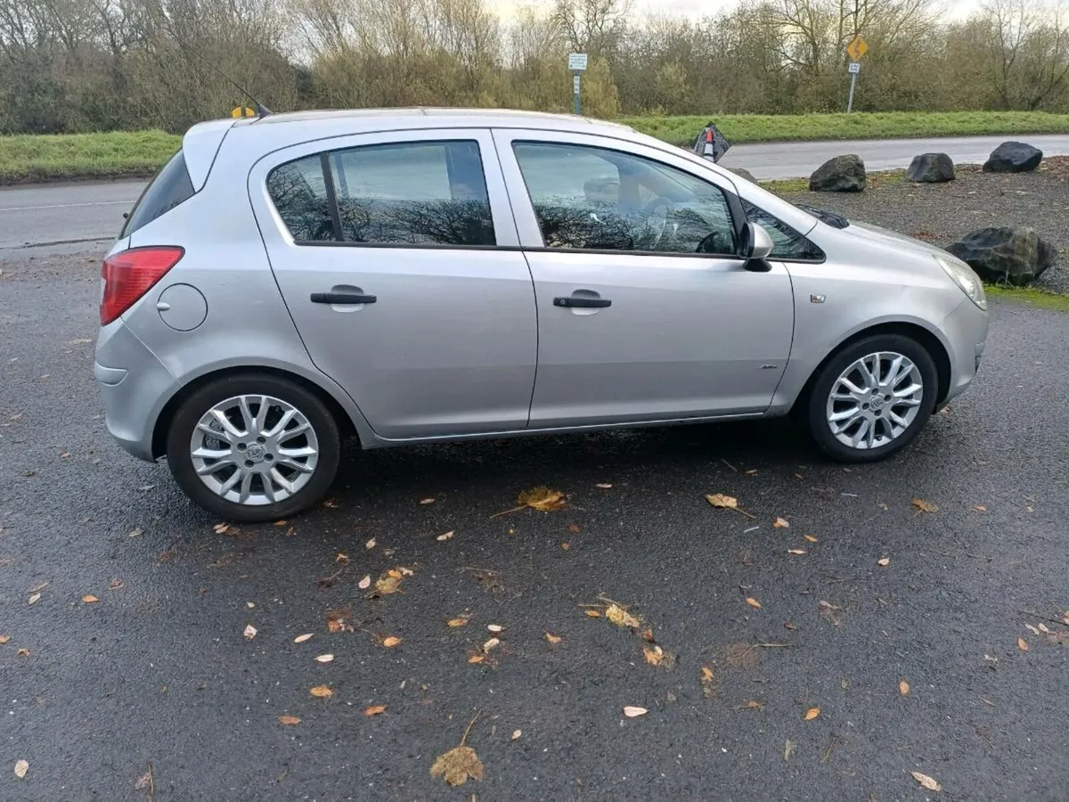 Vauxhall corsa 09 1.2petrol  new Nct 11/26 - Image 2