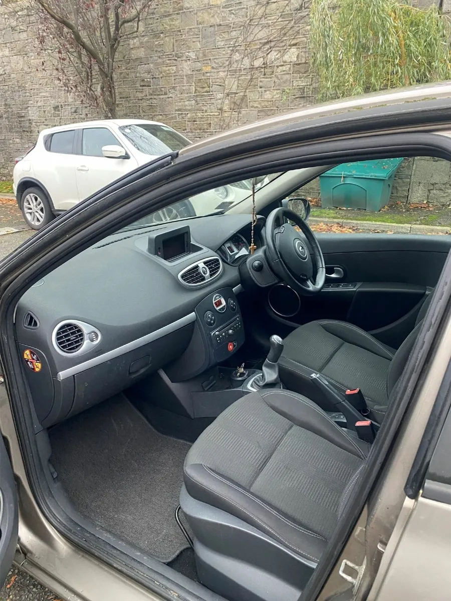 Renault Clio 2010 - Image 3