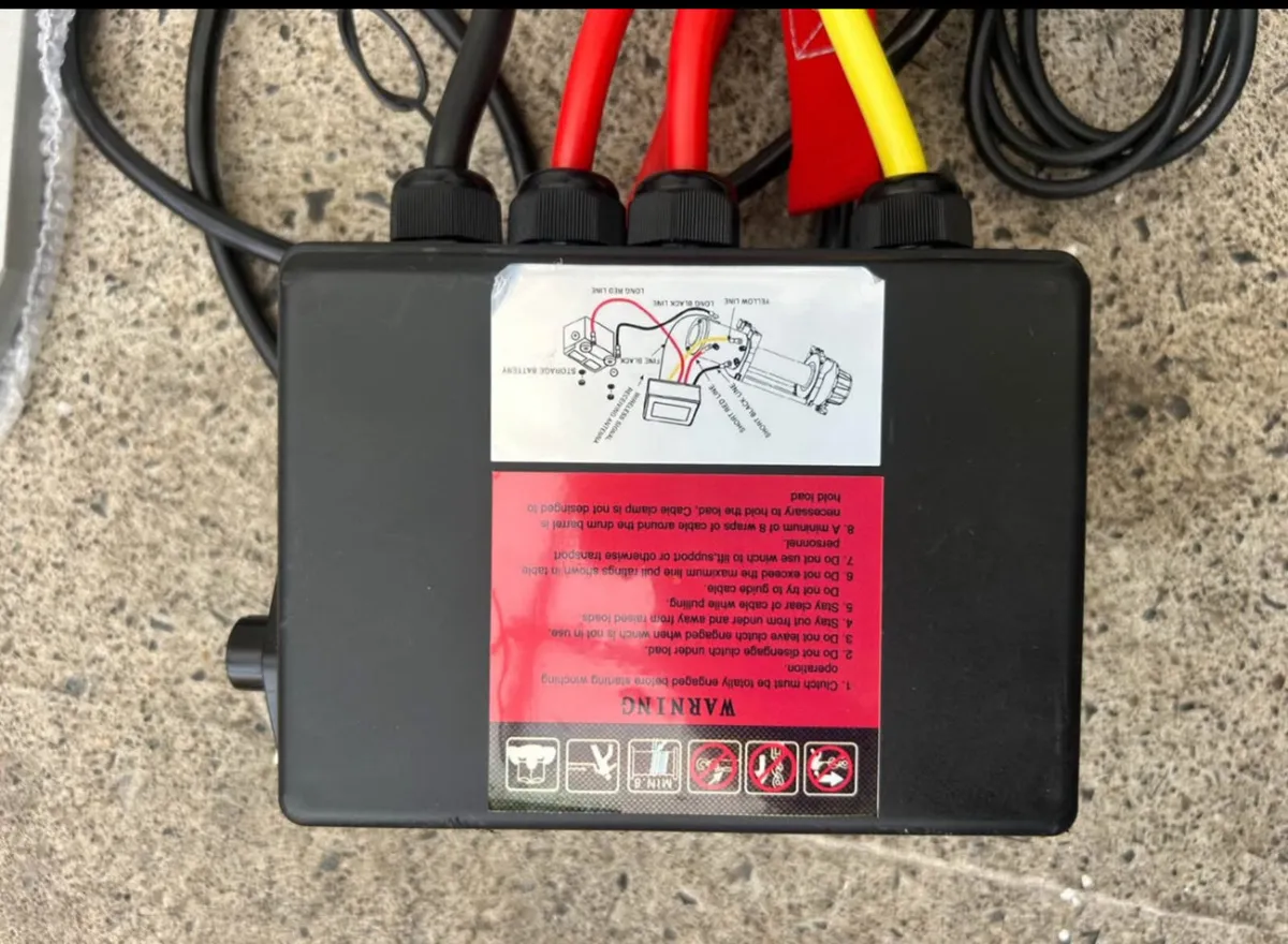 Winch 12v 6tone  24Meter Synthetic Rope heavy duty - Image 3