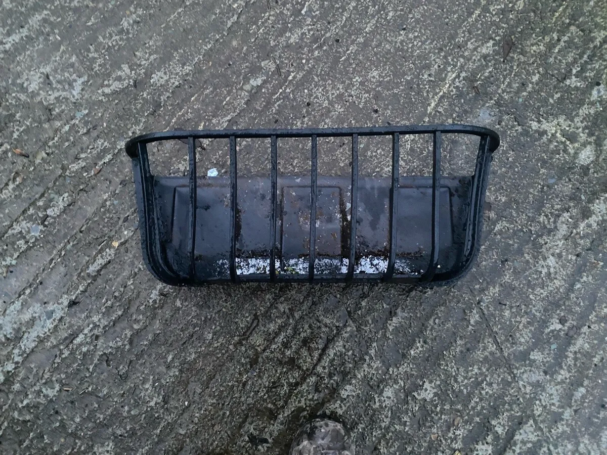 Plastic Plant pots - Image 2