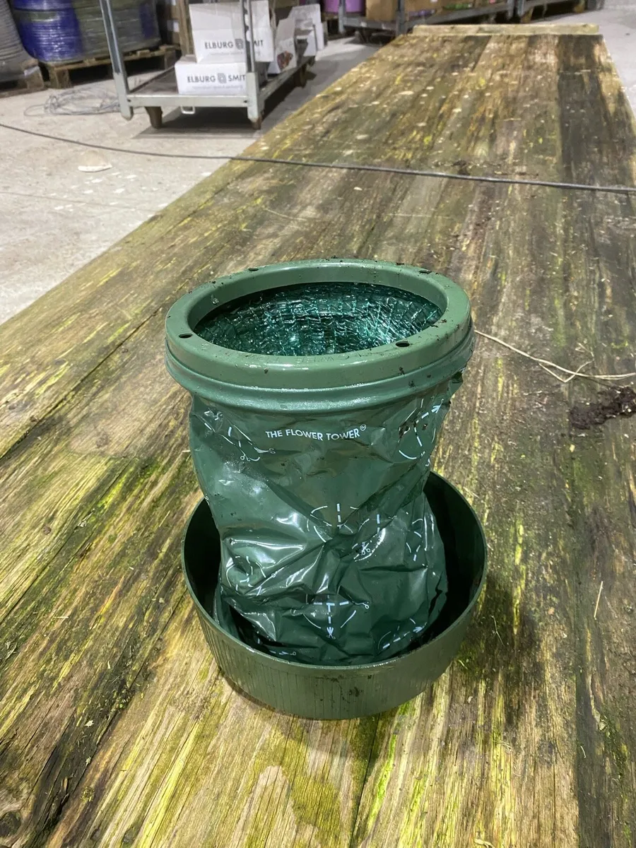 Plastic Plant pots 40 cm wide - Image 4