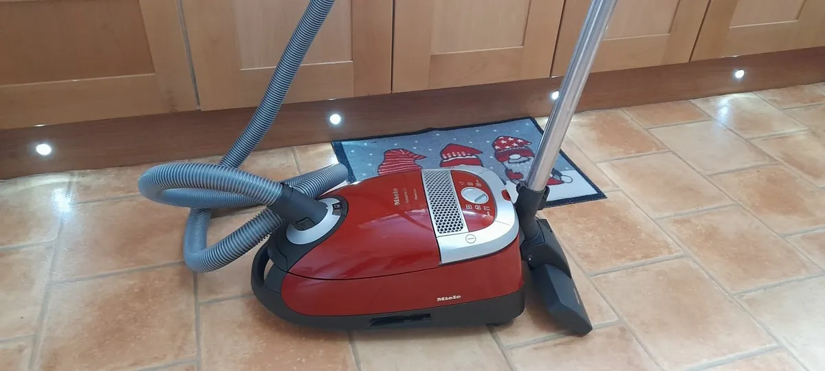 Miele vacuum/Hoover cleaner - Image 1