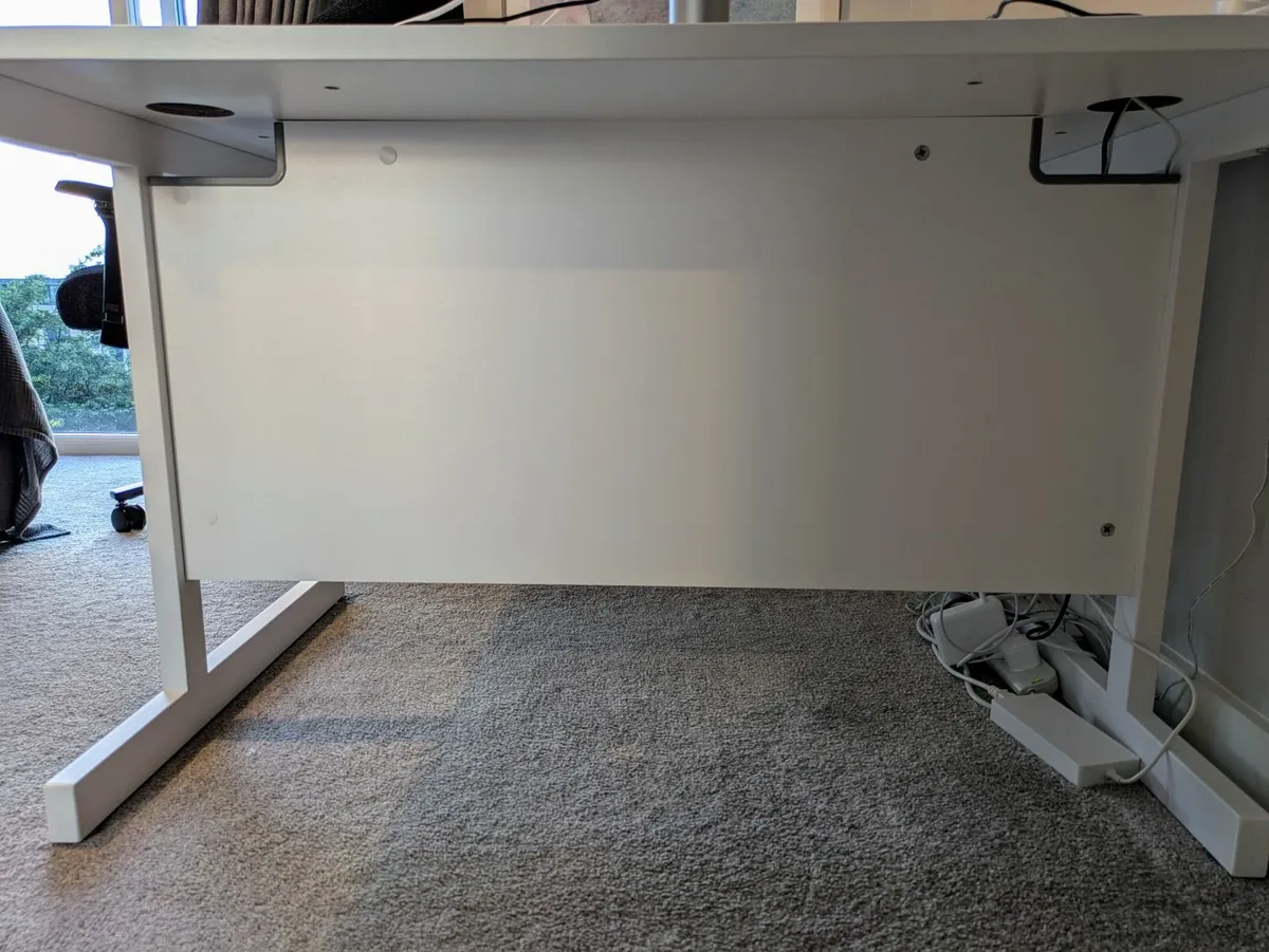 White Desk – 120 x 80cm, Excellent Condition - Image 3