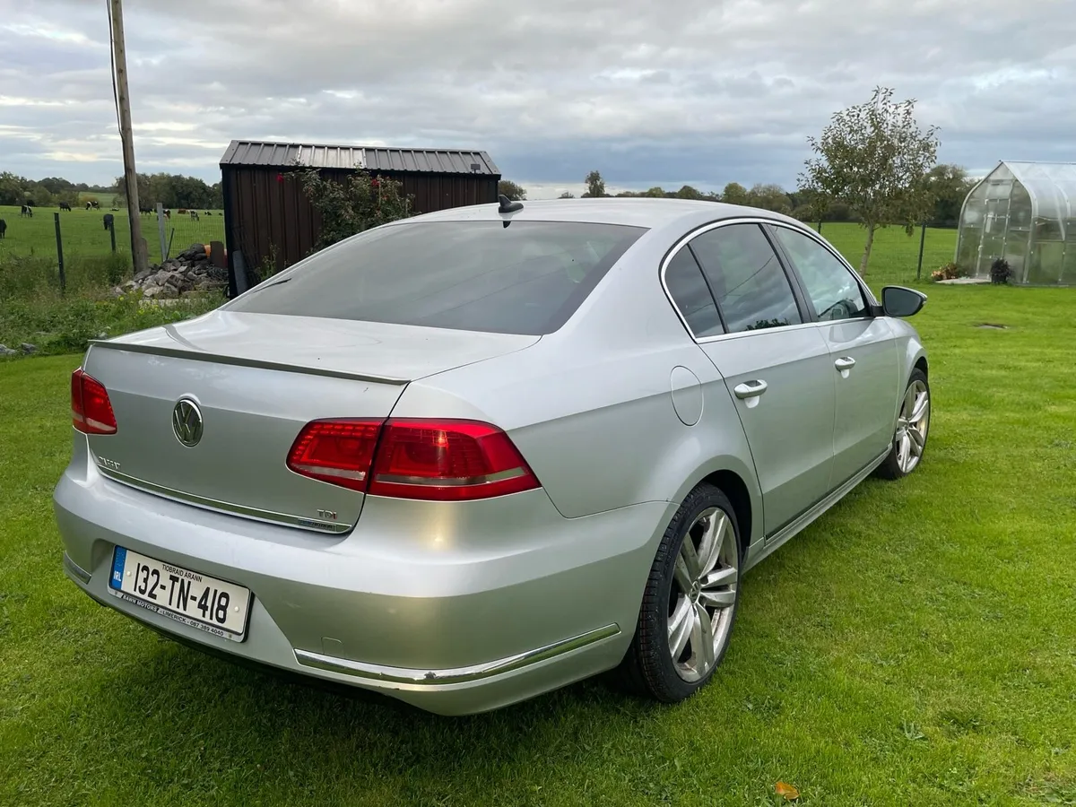 VW Passat R line - Image 2