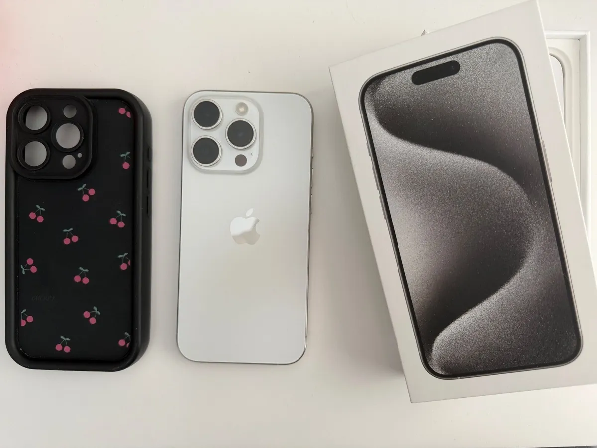 iPhone 15 Pro 256GB - Image 1