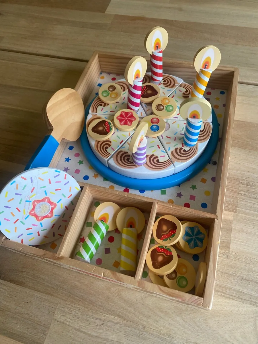 Melissa and Doug Birthday Cake - Image 1