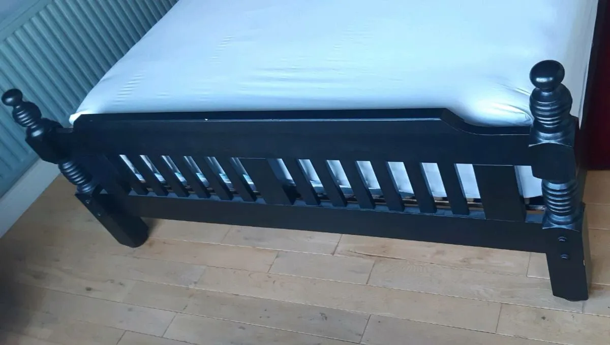 King Size Bed. - Image 4