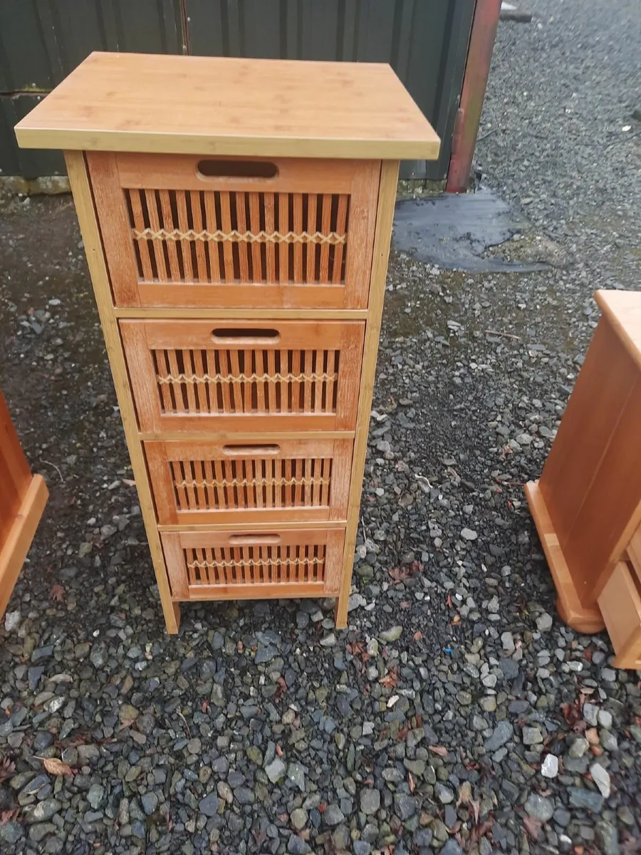 Kitchen cabinet - Image 1