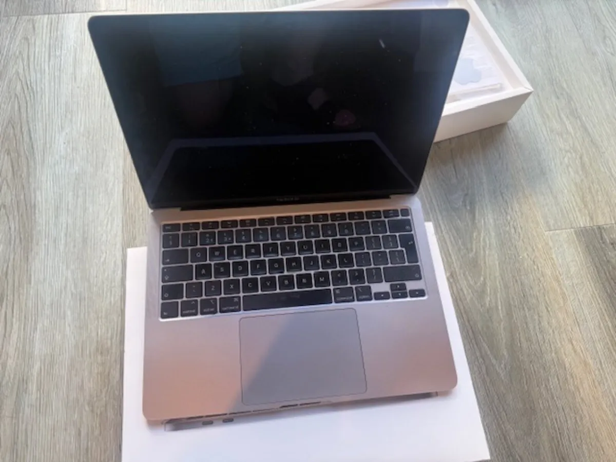 Mac Book Pro 13 inch - Image 1