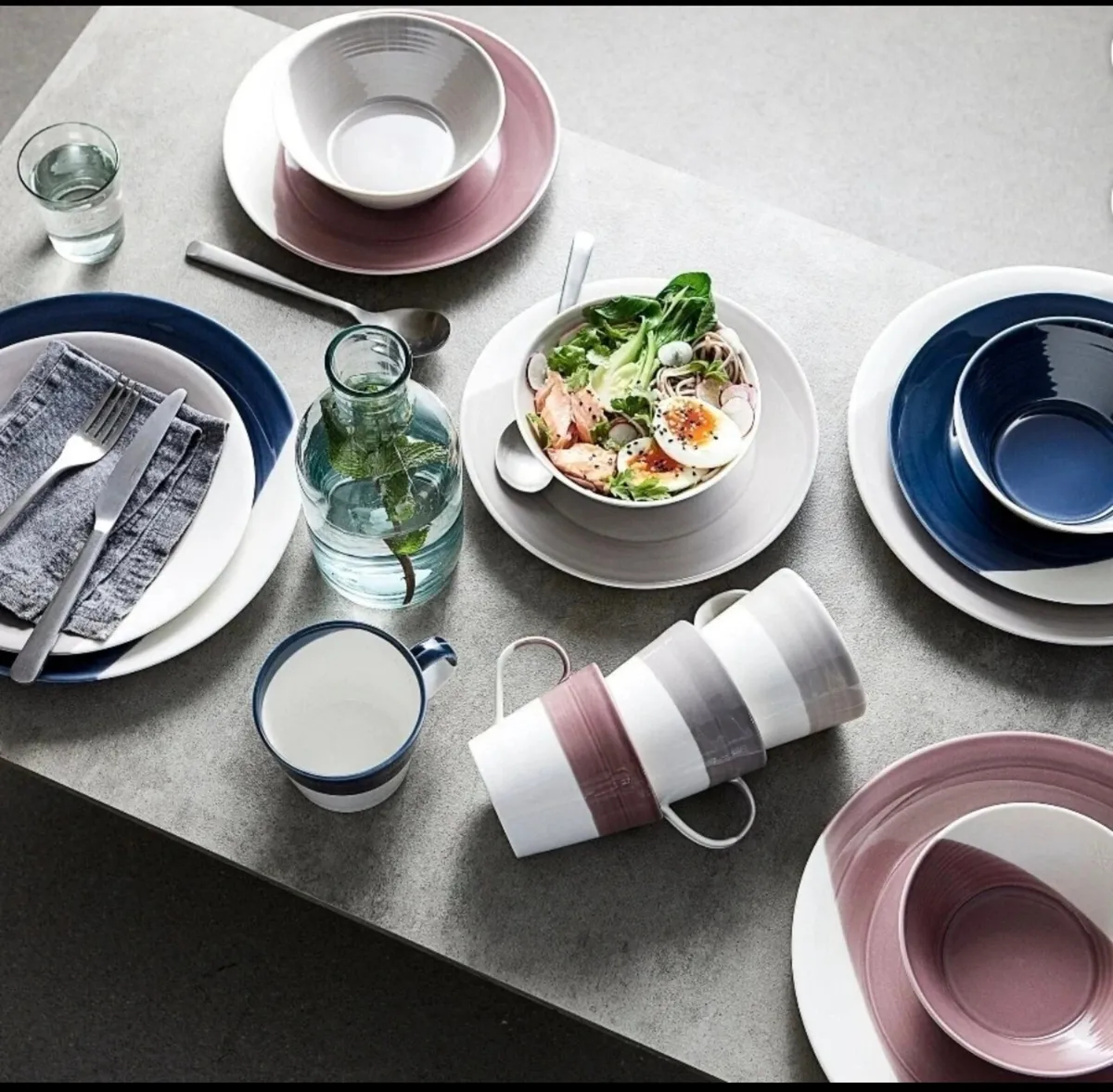 Royal Doulton 1815 16 piece set, bought for €220 - Image 2