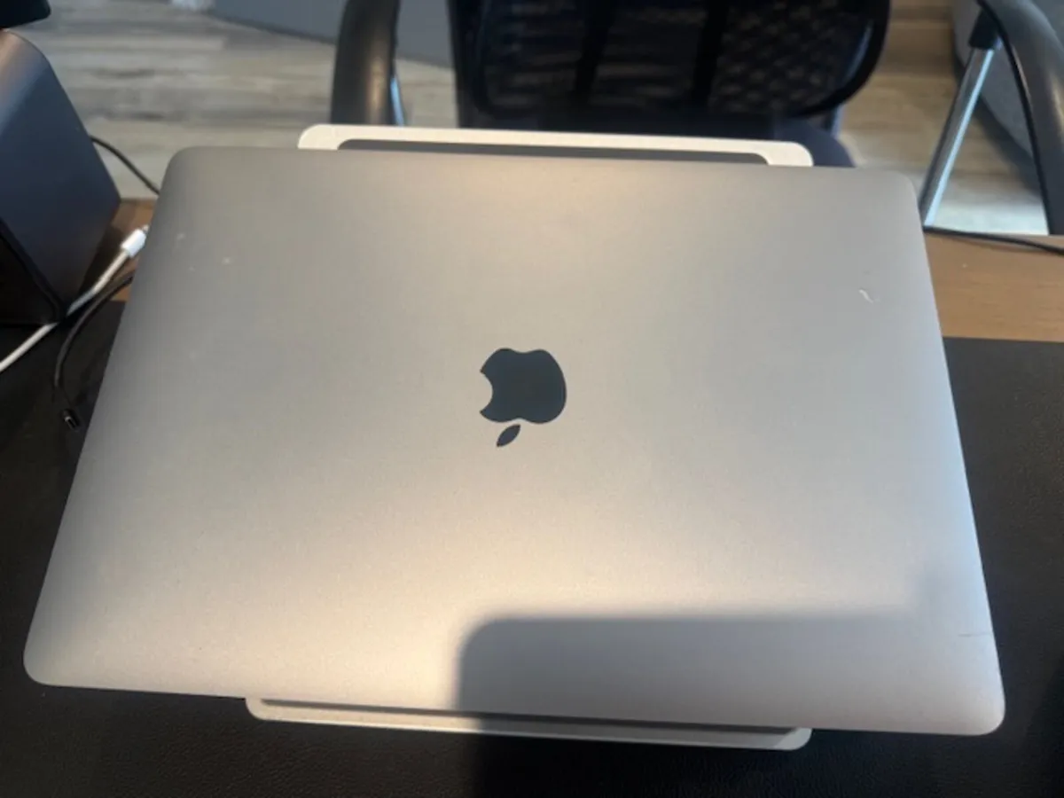 Mac Book Pro 13 inch - Image 4