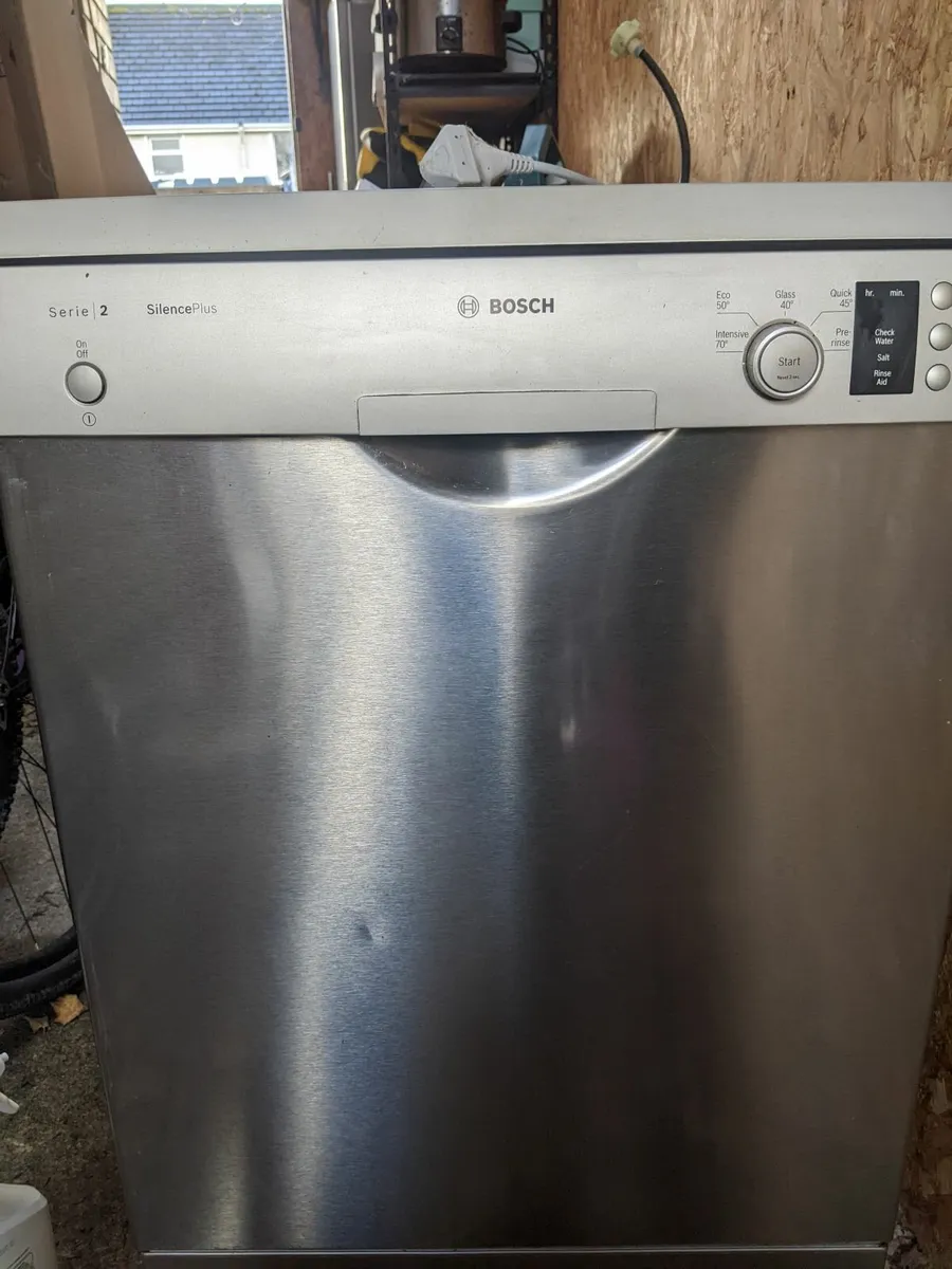 Bosch Series2 Silence Plus freestanding dishwasher - Image 2