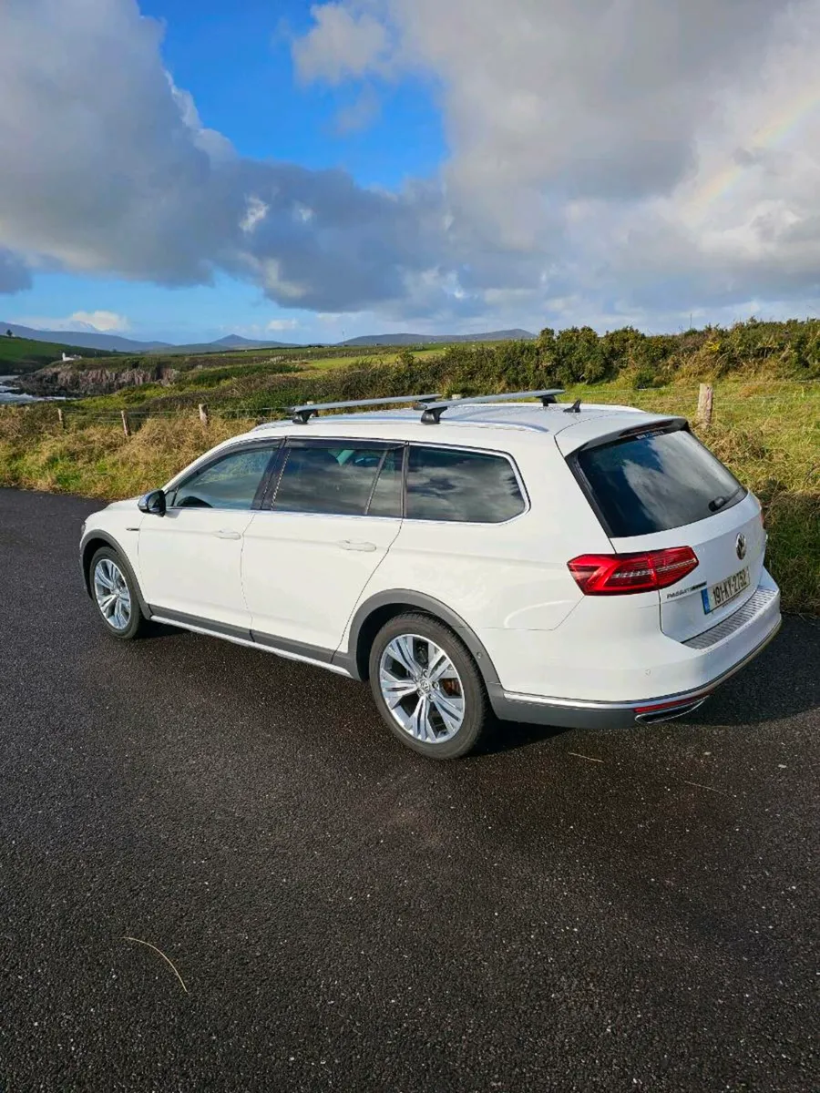 2019 Volkswagen Passat - Image 4