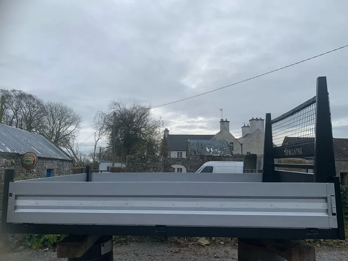 3.5 tonne Tipmaster body - Image 3