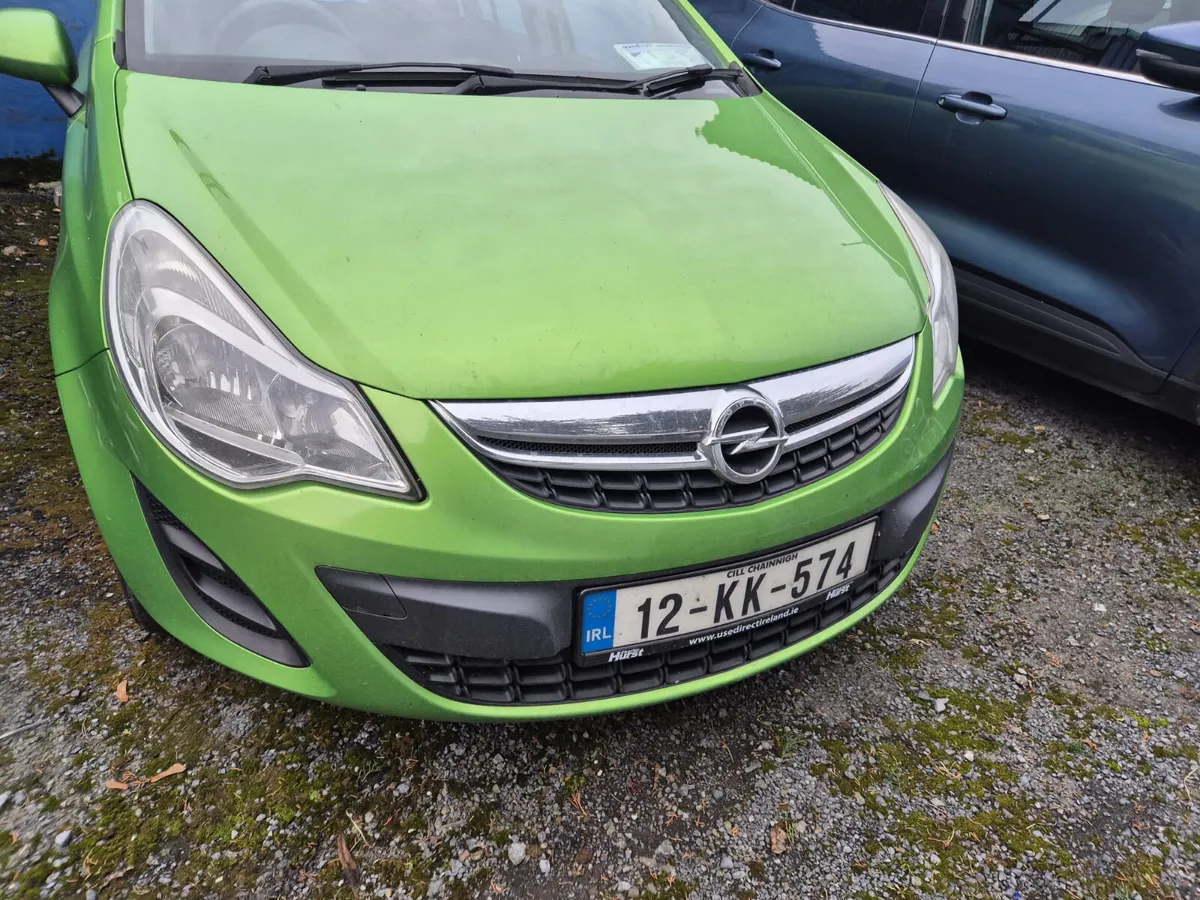 Lovely Opel Corsa 2012 - Image 3