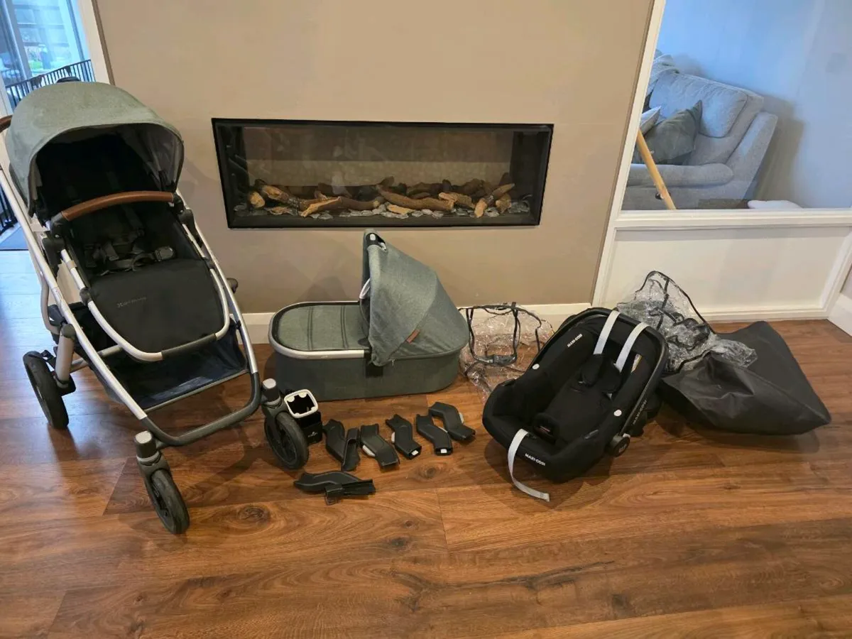 Uppababy Vista 2 Buggy Set and Car Seat - Image 1
