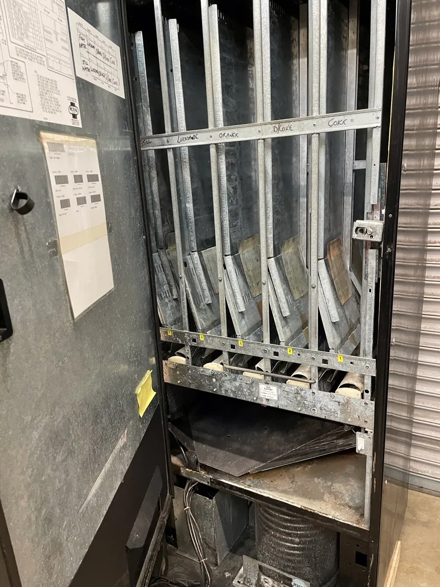 Drinks vending machine - Image 2