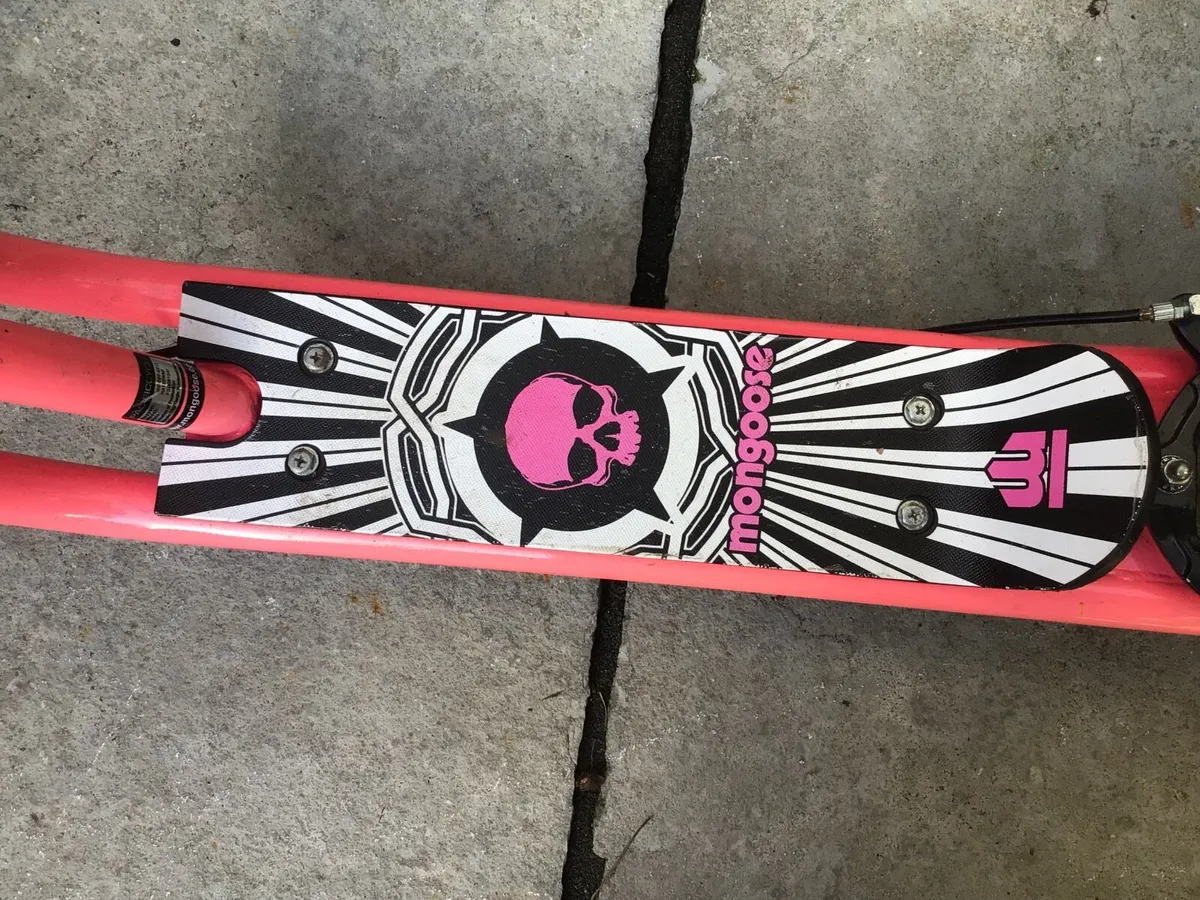 BLACK FRIDAY PINK SCOOooooTER - Image 4