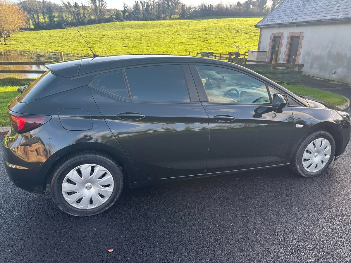 192 Opel Astra - Image 2