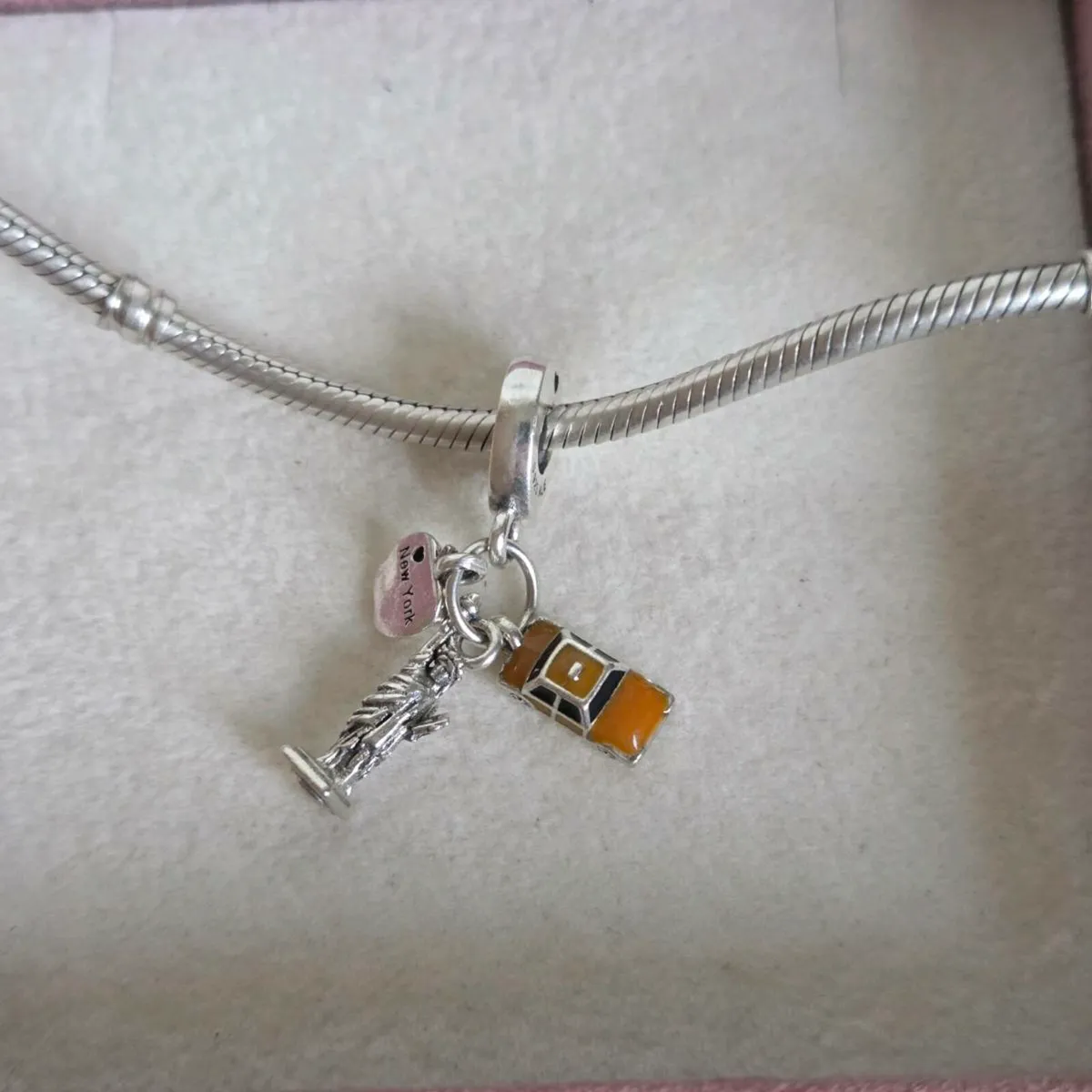 Pandora New York dangle charm perfect condition - Image 3